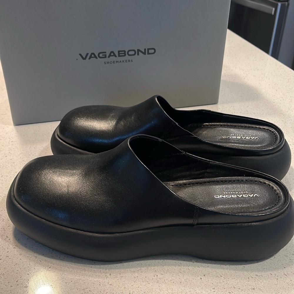 Vagabond Black Leather Slip-On Mules - Picture 4 of 9